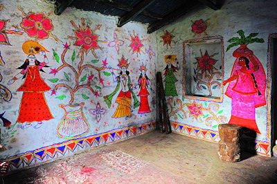 Exposition "Au delà des Murs" , femmes peintres de Mithila Exposition "Au delà des Murs" , femmes peintres de Mithila