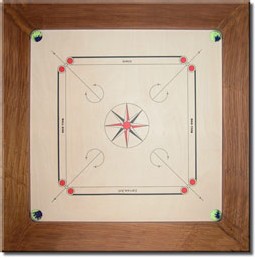 Un plateau de Carrom traditionnel Un plateau de Carrom traditionnel